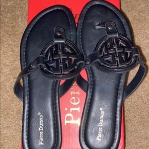 Pierre Dumas black sandals NWT